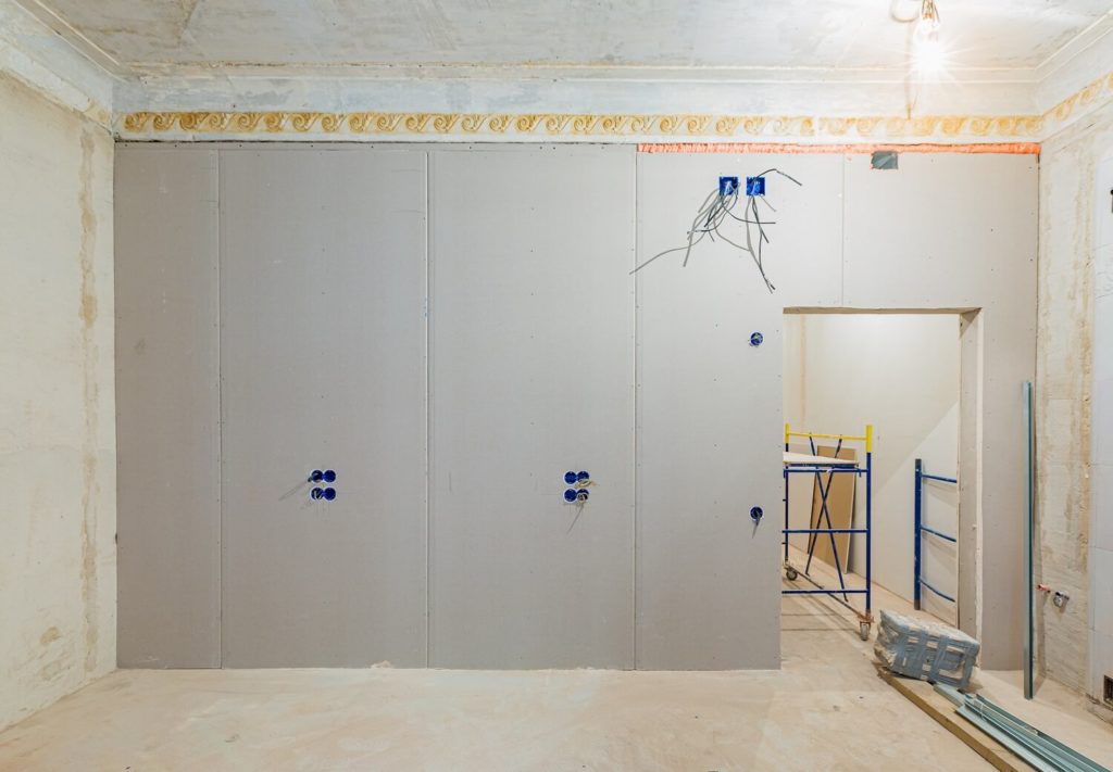 Why Are Apartment Walls So Thin | Apartment Walls Being Constructed | www.phillyaptrentals.com