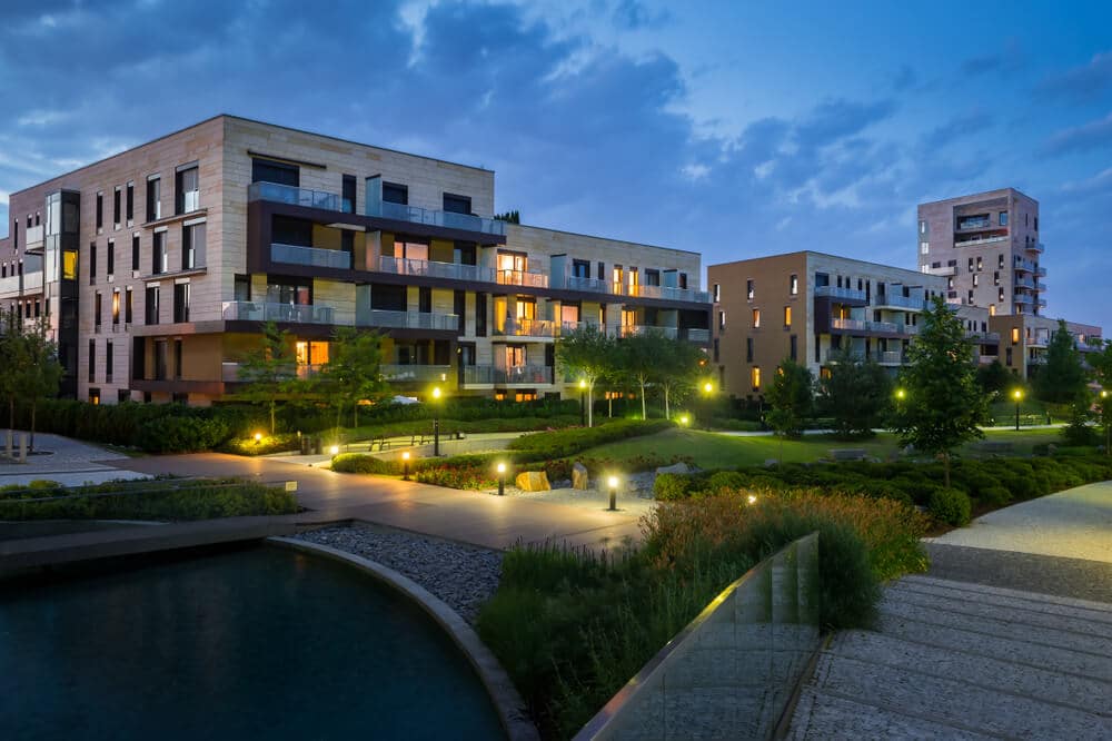 Apartment Outdoor Lighting | www.phillyaptrentals.com