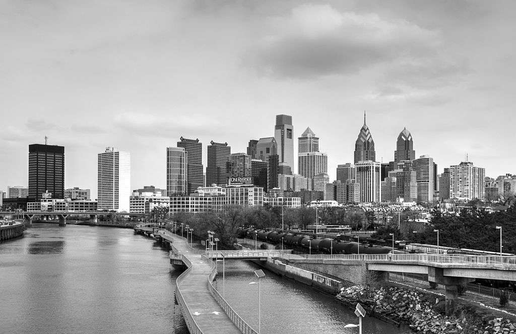 Philly Finds Locals Keep (Mostly) to Themselves | Schuykill River Trail & Cityscape | phillyaptrentals