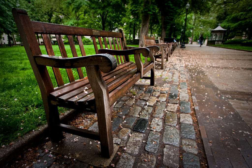 Park Benches Lining Rittenhouse Square in Philadelphia | www.phillyaptrentals.com 