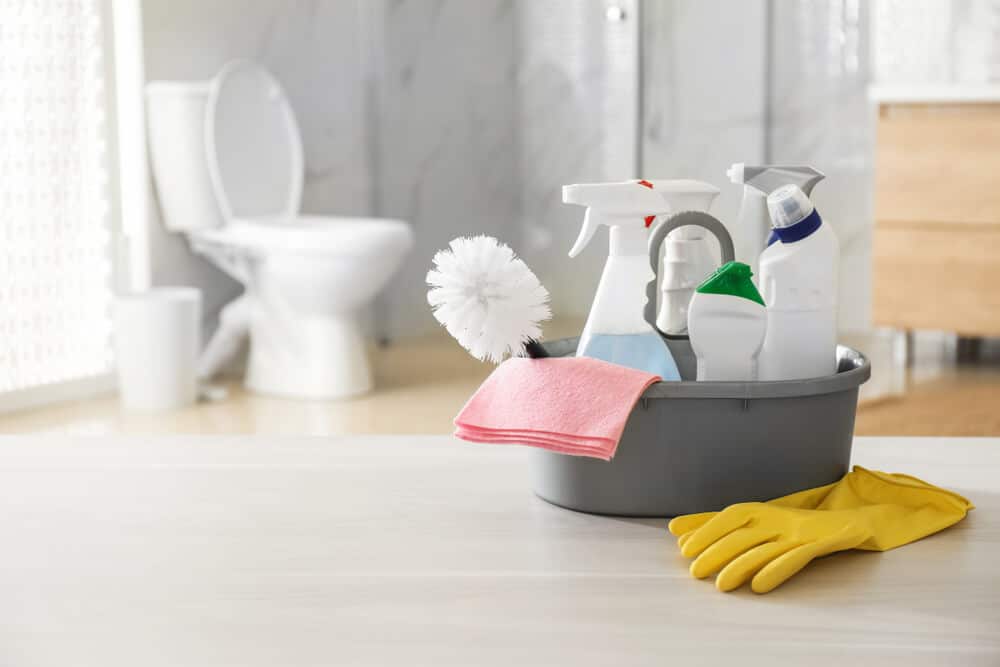 Bathroom Cleaning Supplies | www.phillyaptrentals.com