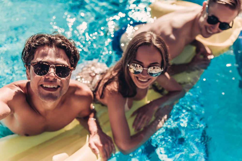 How to Find an Apartment With a Pool | Friends in Pool | phillyaptrentals.com