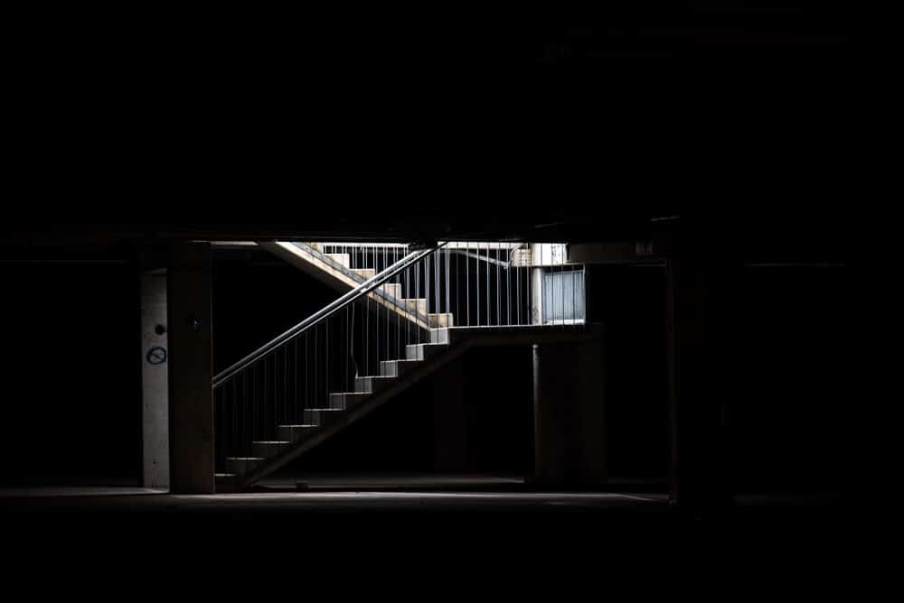 Warning Signs of a Bad Apartment Complex | Poor Lighting in Garage | www.phillyaptrentals.com 