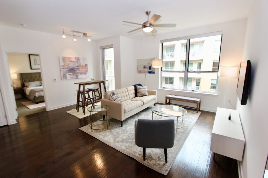 Aspecto tipo Penthouse por menos de $500 | www.phillyaptrentals.com