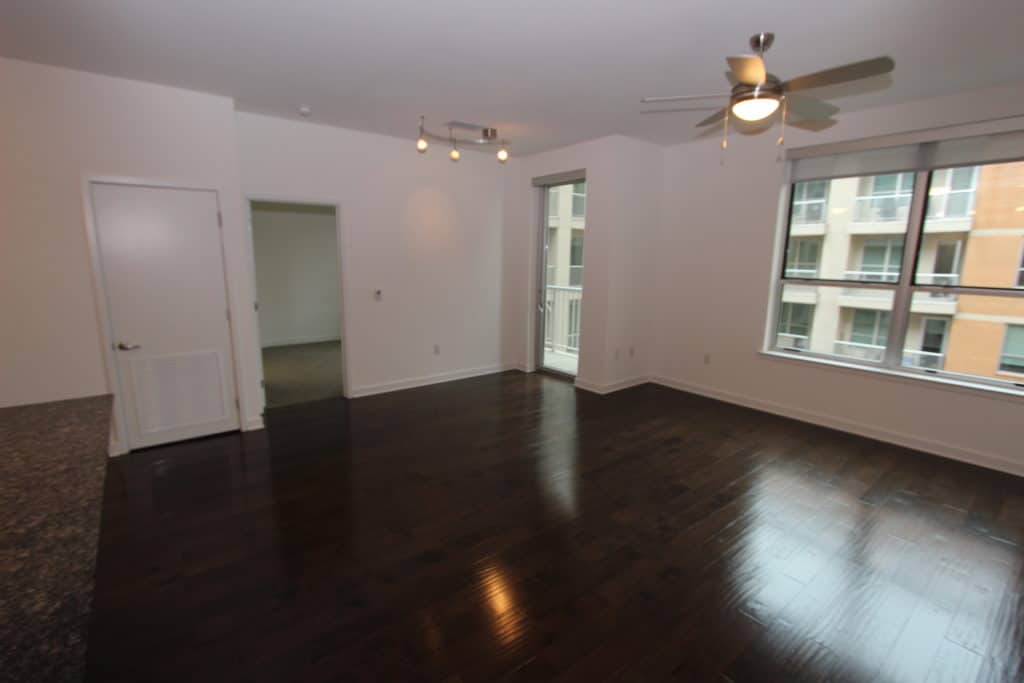 Penthouse-Like Look For Less Than $500 | www.phillyaptrentals.com
